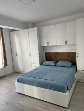 Sunny 2bedroom Apartment near city center Radauti